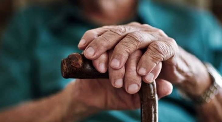 বয়স্কদের স্বাস্থ্যসুরক্ষায় যা করণীয়